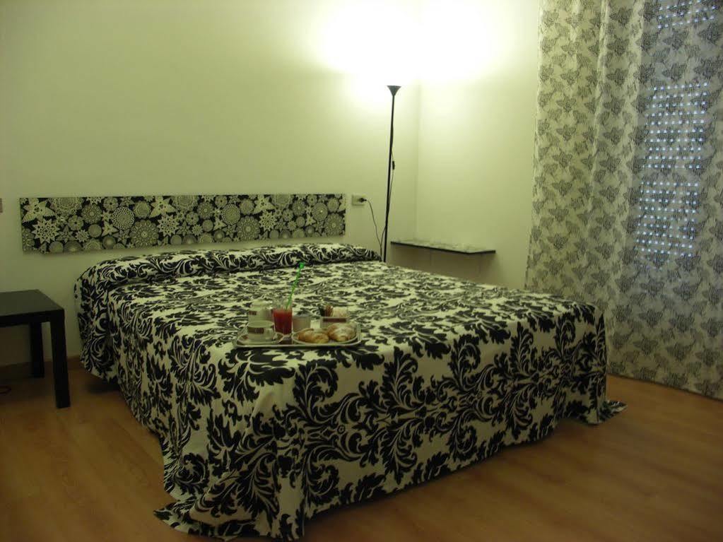 Hotel La Rosa Dei Venti Monte San Giusto Zimmer foto